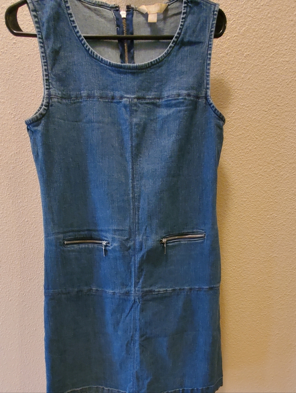 Denim Sleeveless Zip-Pocket Shift Dress - Blue Size 6. By Hope & Harlow